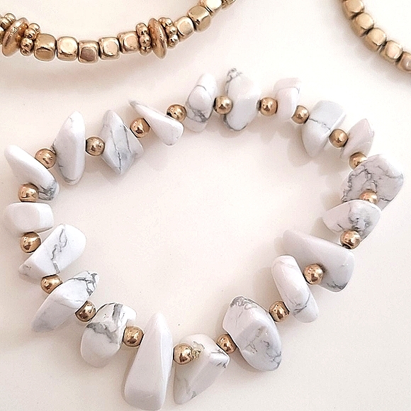 Bracelets - Picture 7 of 9